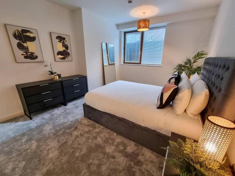 Stunning 4-Bedroom Townhouse With Free Parking Manchester Exteriér fotografie